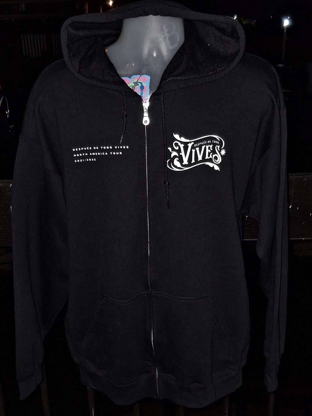 NWOT Carlos Vives "Después de Todo" tour zip-up hoodie Size XL